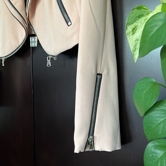 Pink Jacket - Picture 5 of 5